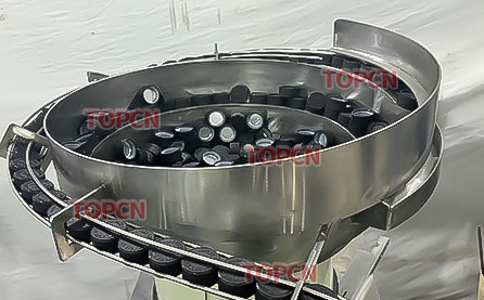 Eight Head Magnetic Pump 3 In 1 Rotary Engine Oil Liquid Filling Capping And Labeling Machine Line